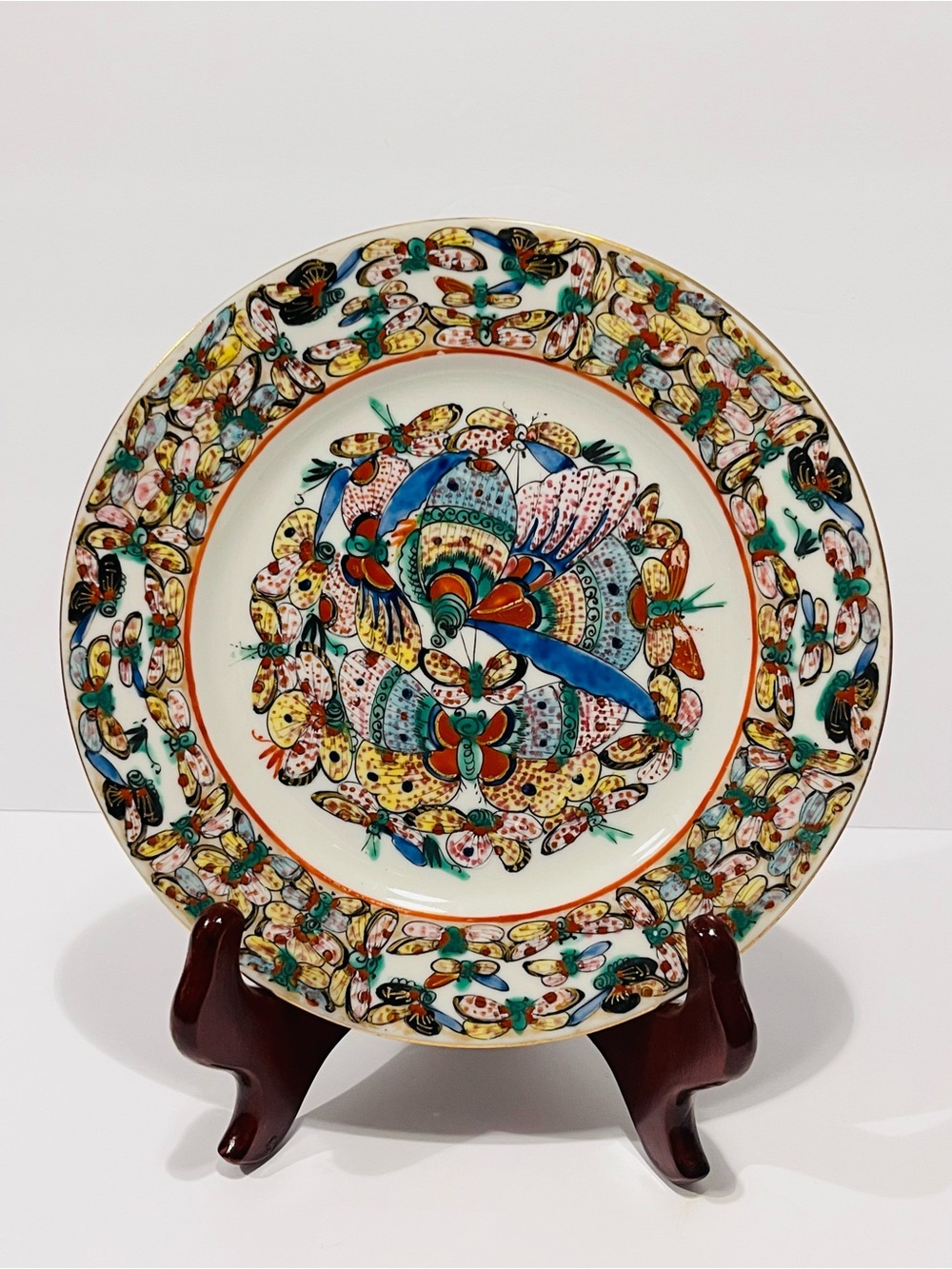 Antique Chinese Export “Thousand Butterflies “ Porcelain Plate 1880’s -8.25”.